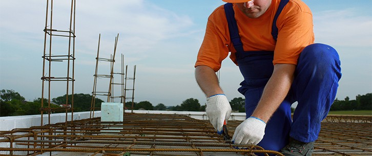 АРМАТУРЩИКИ НА БУДІВНИЦТВО
