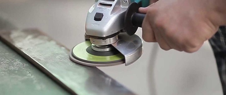 ПОЛІРУВАЛЬНИК / БЛЯХАР / ЛАКУВАЛЬНИК