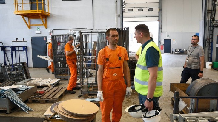 ПРАЦІВНИК НА ВИРОБНИЦТВІ ПРОДУКЦІЇ З ДРОТУ