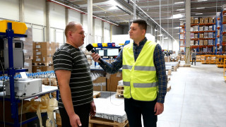 ПРАЦІВНИК НА ЗАВОД З ВИРОБНИЦТВА КЕРАМІЧНОЇ ПЛИТКИ