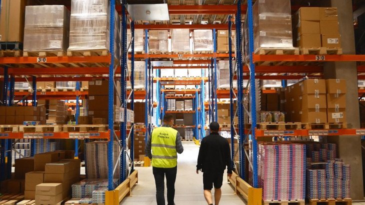 ПРАЦІВНИКИ СКЛАДУ Multi Channel Logistik