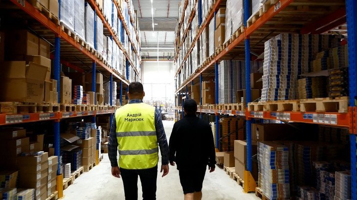 PHARMACEUTICAL WAREHOUSE WORKER