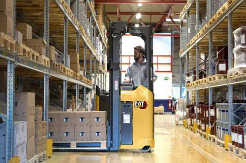 WAREHOUSE WORKER FOR ELECTRICAL EQUIPMENT