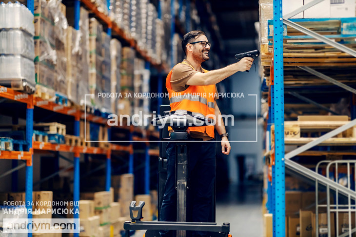 Worker for goods assembly