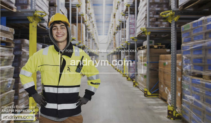 Warehouse worker for food products
