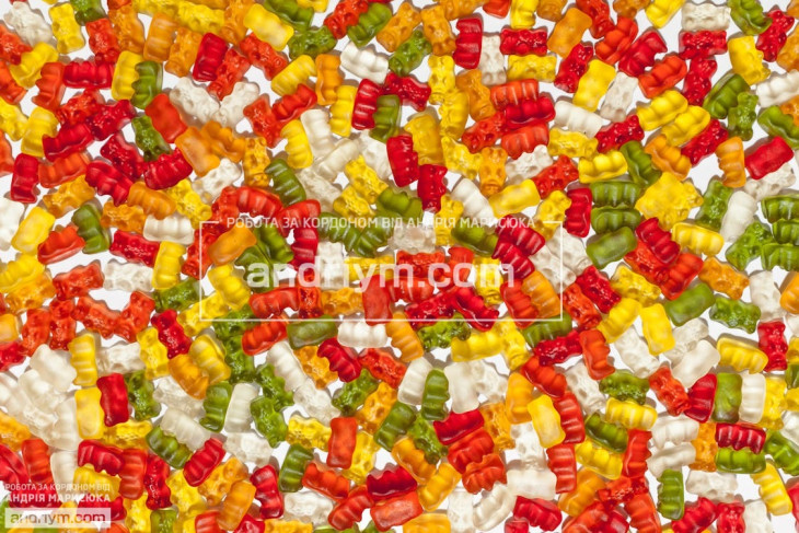 Worker for packing sweets